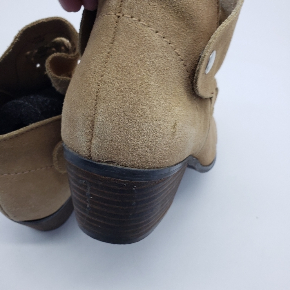 Plume by FarylRobin women US 9 DORAN tan suede ankle booties side snap woven - Picture 12 of 15